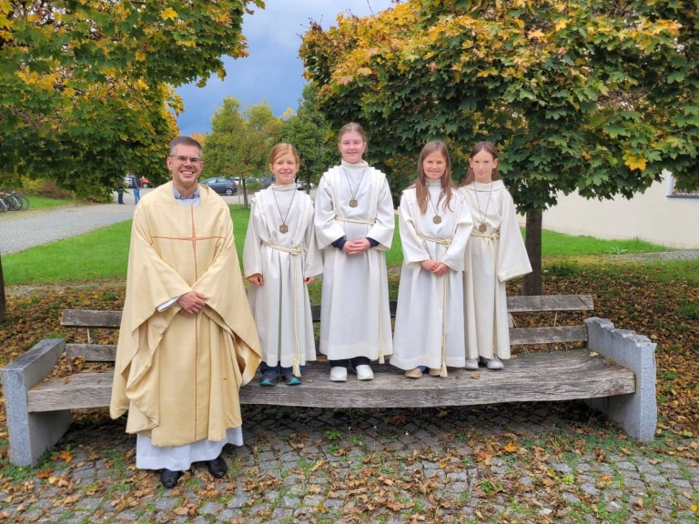 Ministrantenaufnahme am 12.10.2025 in Regenstauf