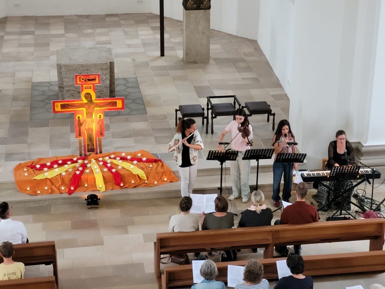 Abendlob mit Gesängen aus Taizé