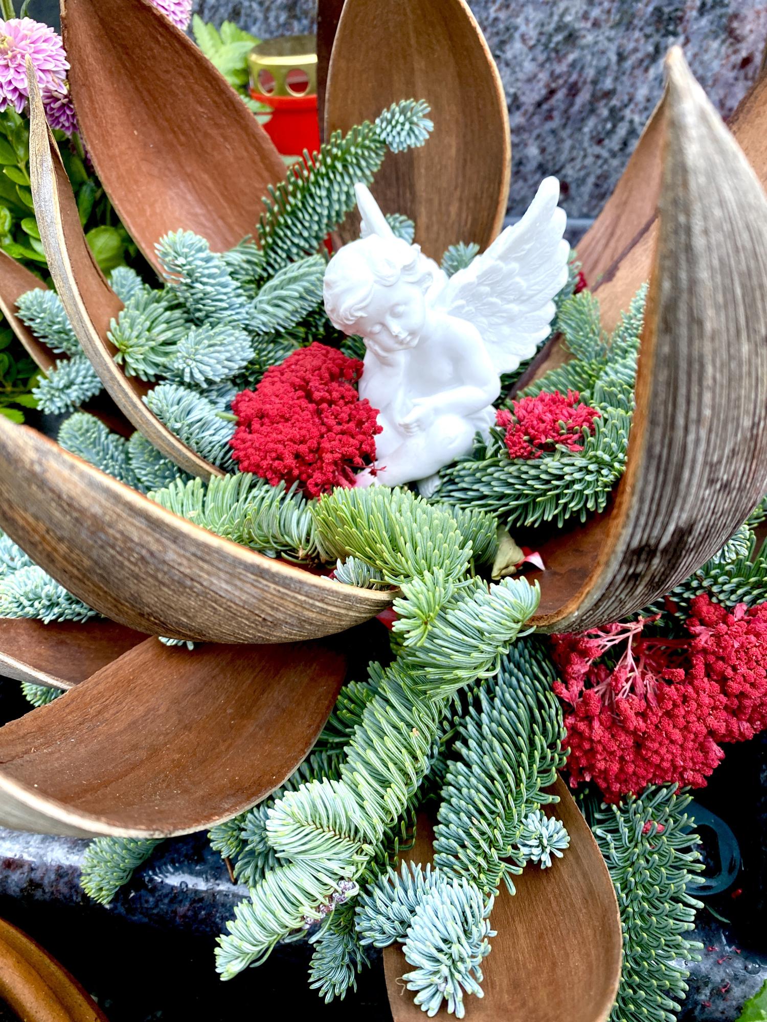 Gräbersegnung auf dem Neuen Friedhof Regenstauf